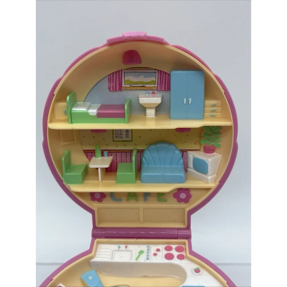1989 Bluebird Toys Polly Pocket Polly's Cafe Compact Playset No Dolls/Figures